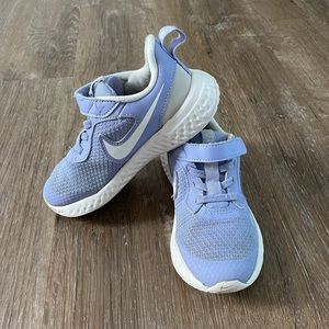 Nike sneakers little girls size 11